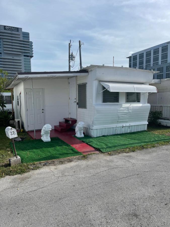 Beautiful Mobile Home In Hallandale Beach Buitenkant foto